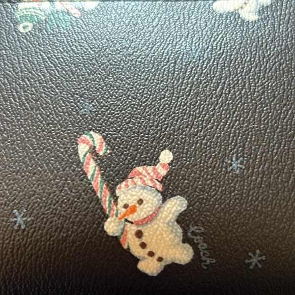 Coach snowman corner zip wristlet with 2 charms! Snowman and Charms Boxed set. - Picture 6 of 11